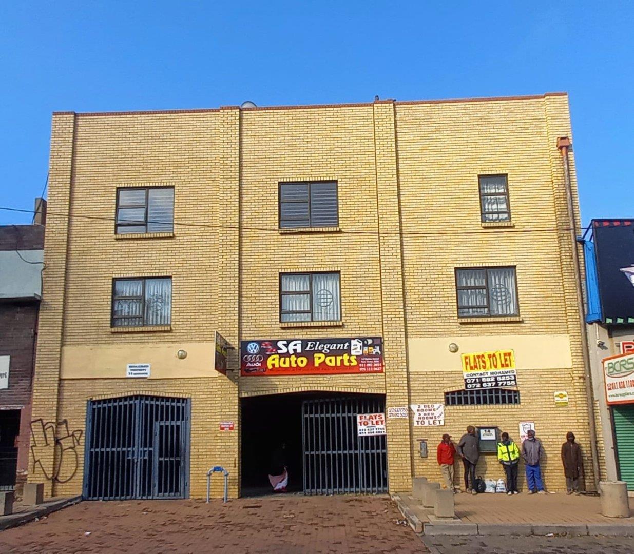 Apartment / flat for sale in Newtown P24112757428