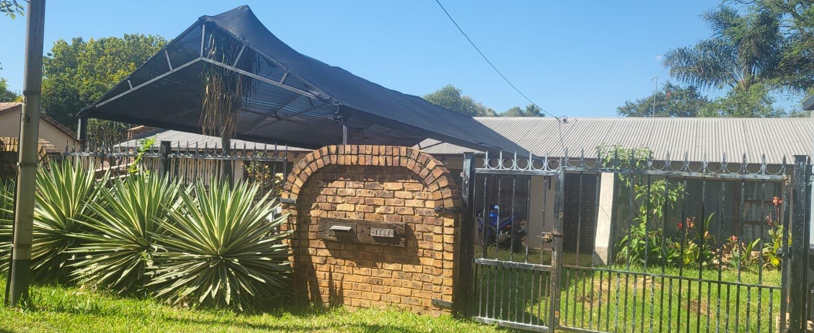 3 Bedroom House for sale in Waverley P24112933593