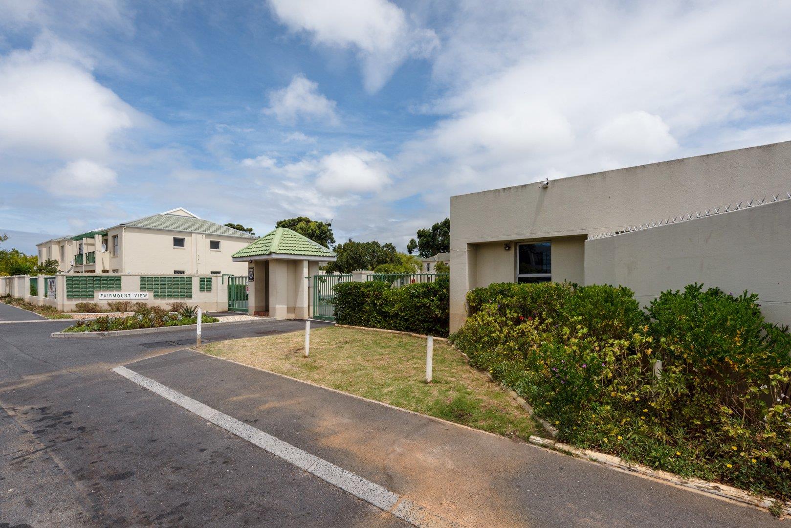 Kenilworth, Cape Town Property Apartments / flats for sale in