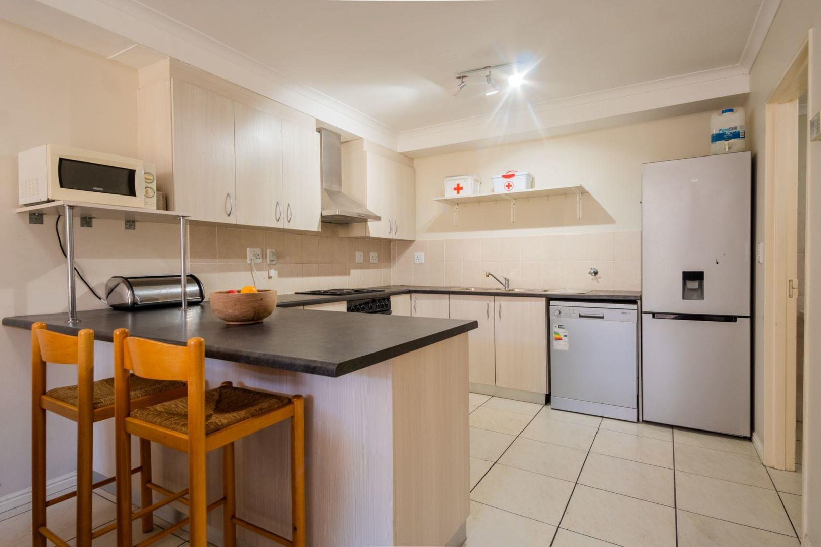 2 Bedroom Apartment / flat for sale in Brackenfell South 9 Lazio