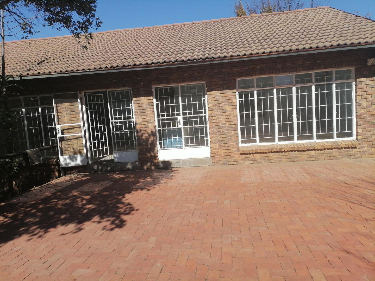 7 Bedroom House for sale in President Park P24112758404