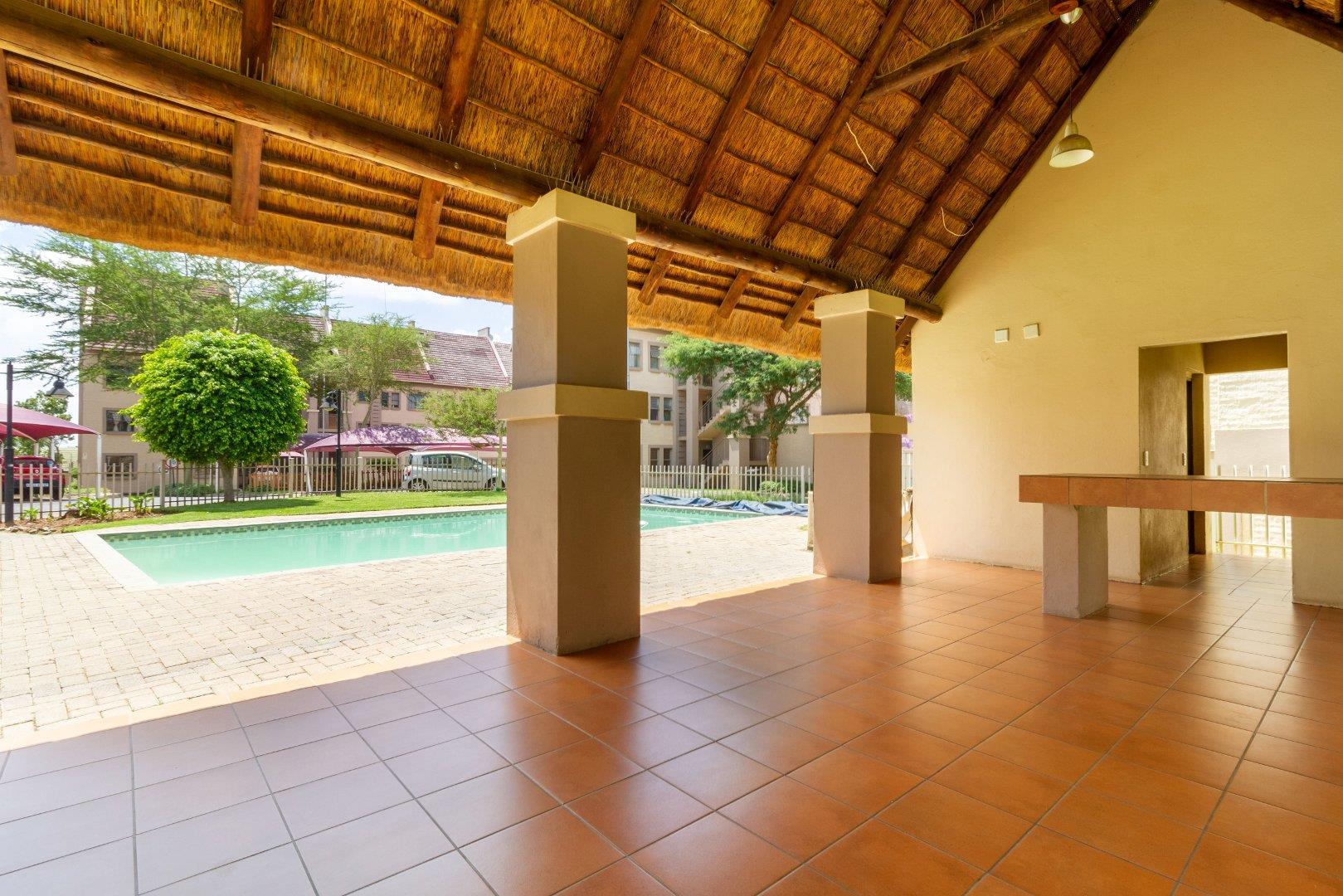 2 Bedroom Apartment / flat for sale in Sundowner 29 Honeydew Road