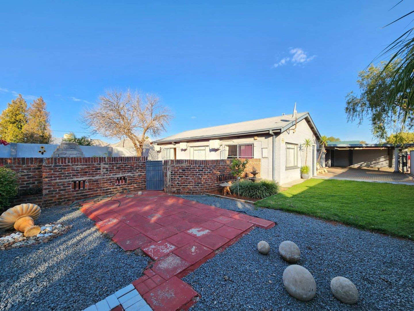 3 Bedroom House for sale in Riviera P24112761648