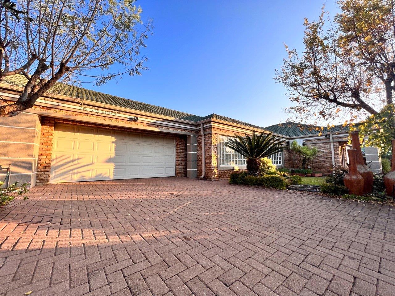 3 Bedroom House for sale in Baillie Park P24112762221