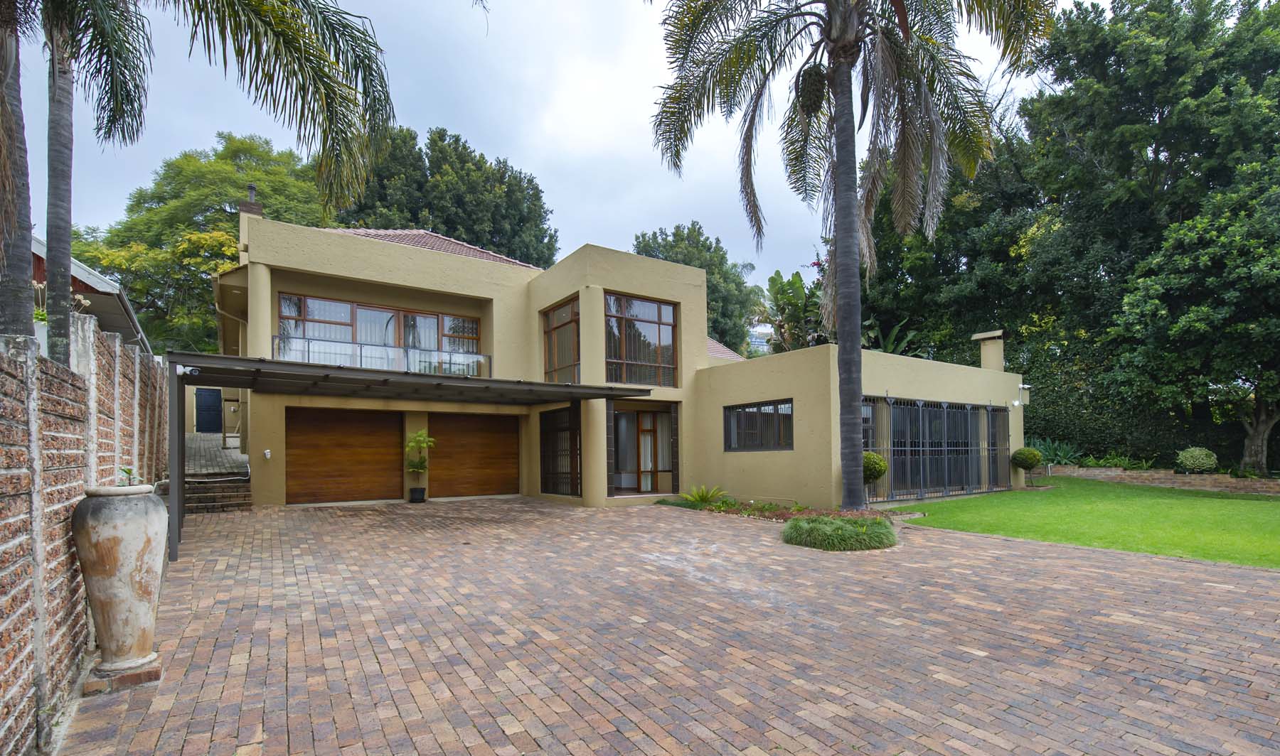 4 Bedroom House for sale in Linksfield P24112762549