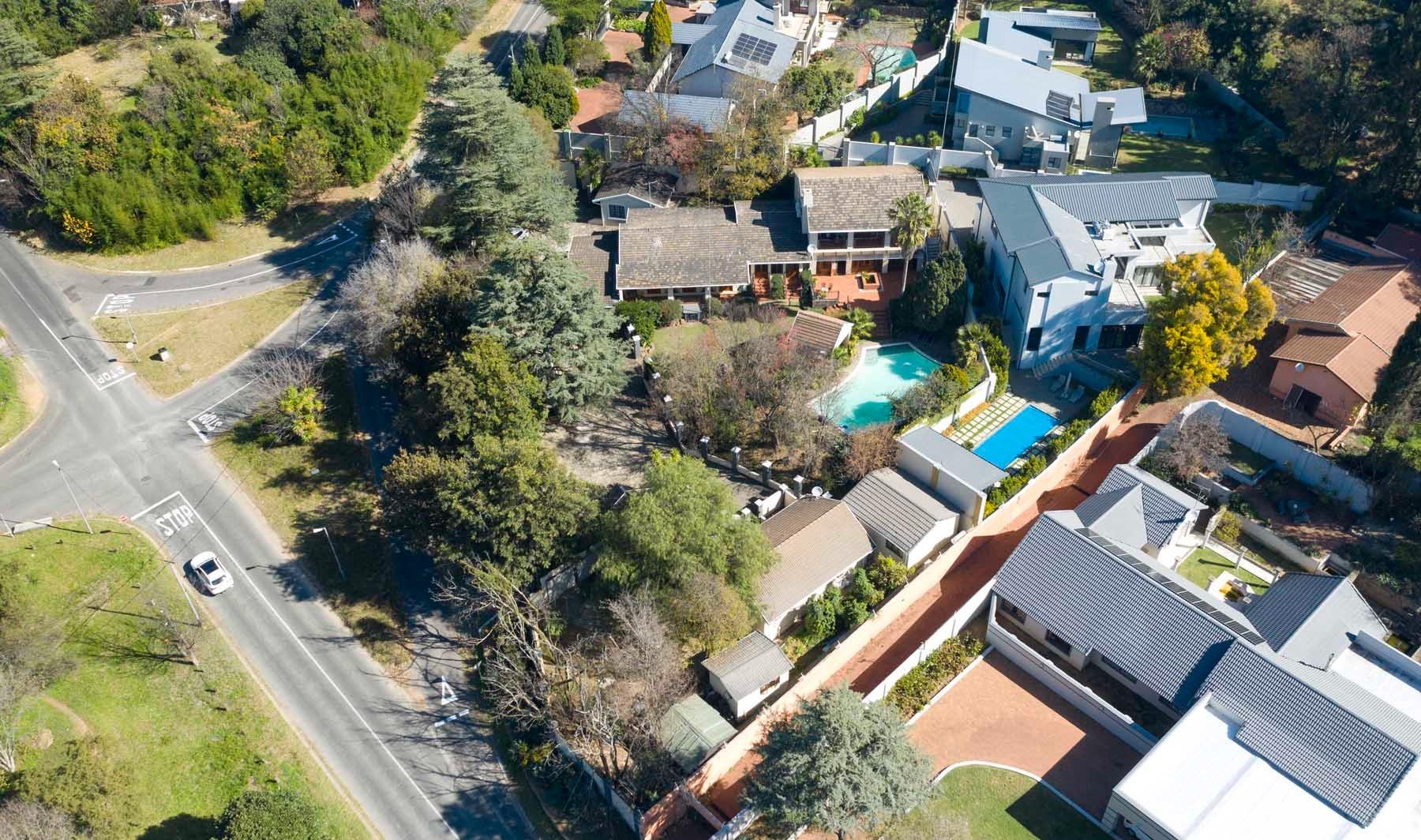 15 Bedroom House for sale in Bryanston East P24112764411