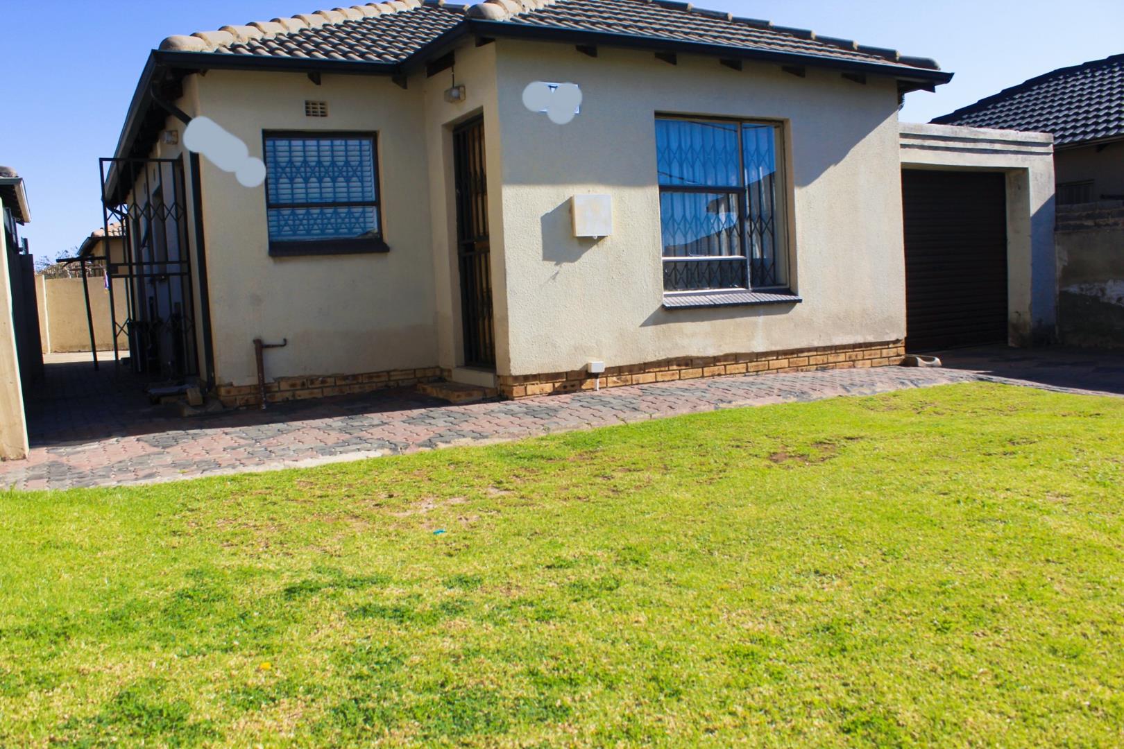 Riverlea, Johannesburg Property Property and houses for sale in