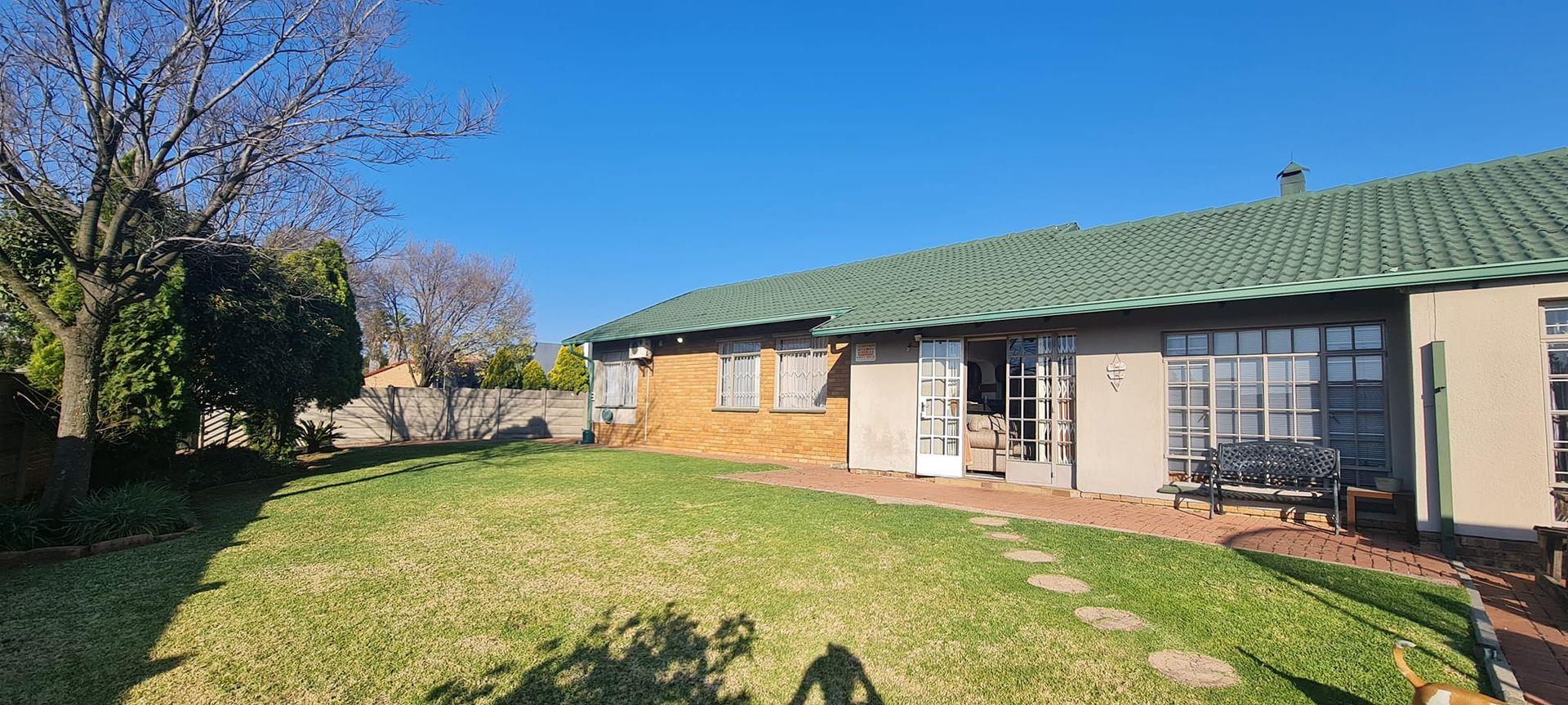 4 Bedroom House for sale in Secunda P24112772914