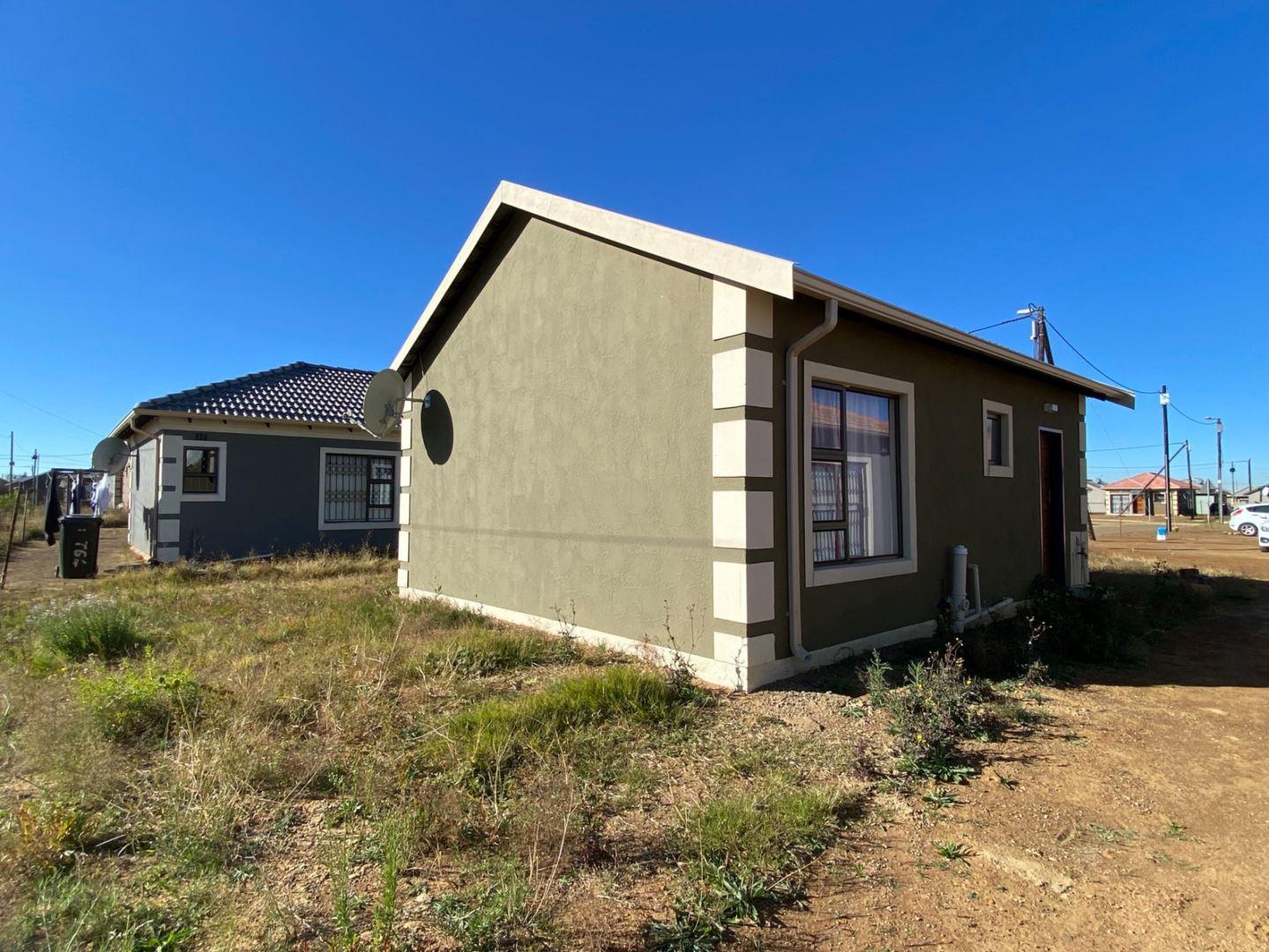 2 Bedroom House for sale in Savanna City P24112773892