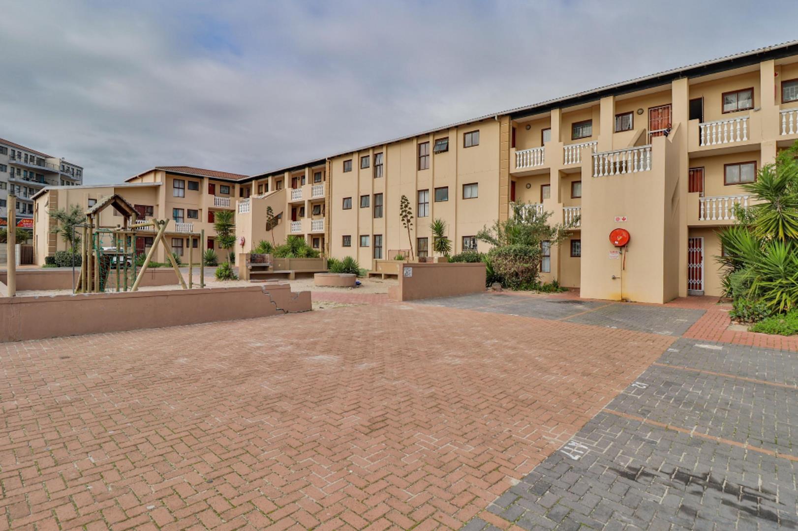 2 Bedroom Apartment / flat for sale in Parklands P24111463180