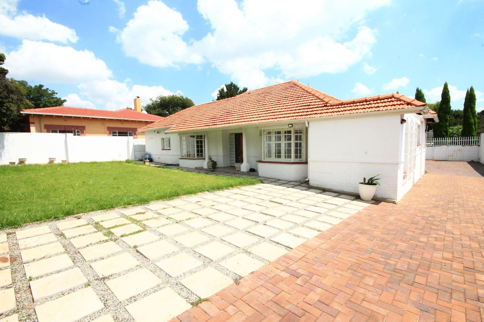 2 Bedroom House for sale in Parkview P24109727388