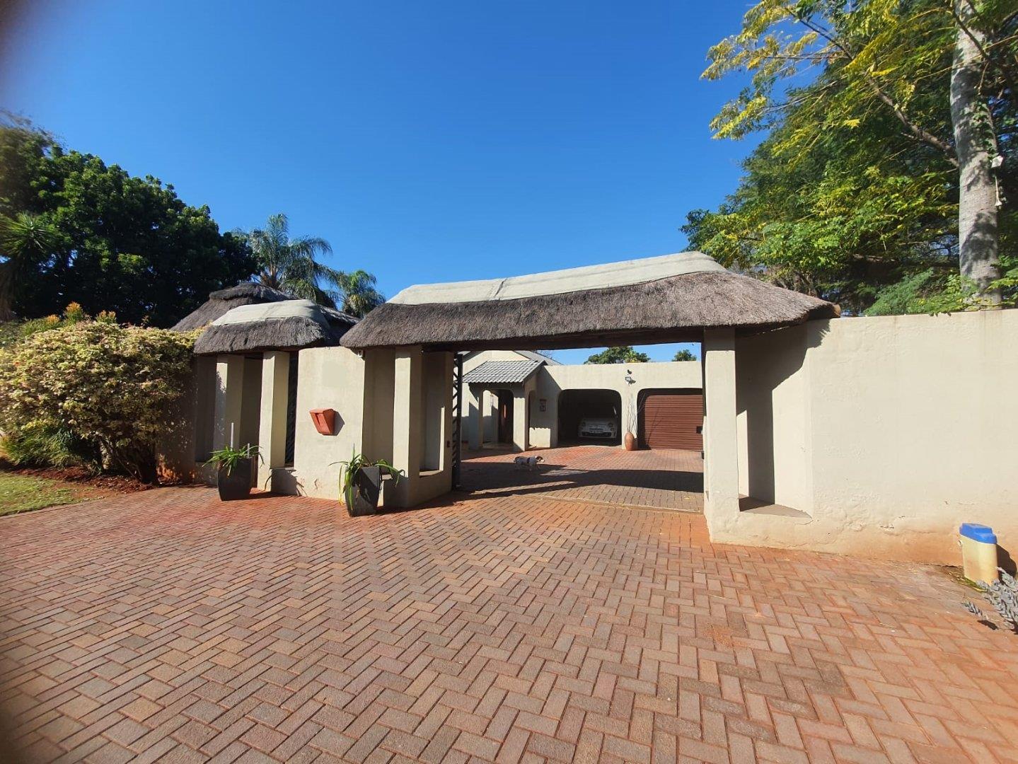 4 Bedroom House for sale in Heatherdale AH P24112774556