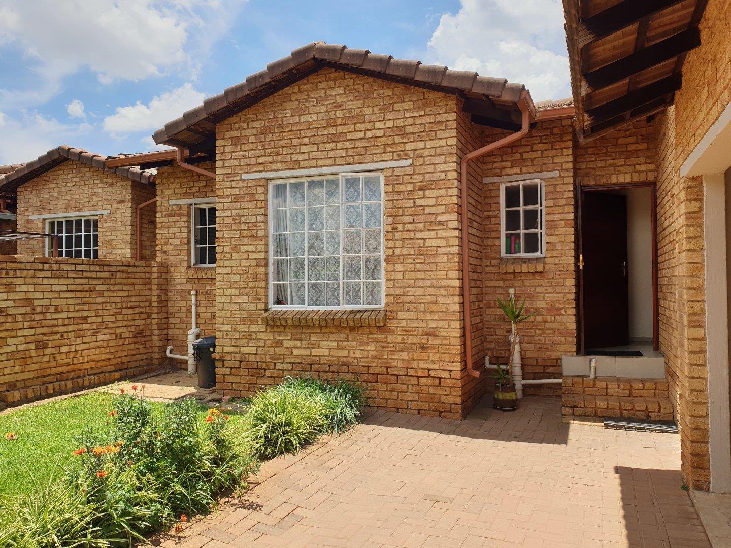 Property and houses to rent in Roodepoort Roodepoort Property Page 8