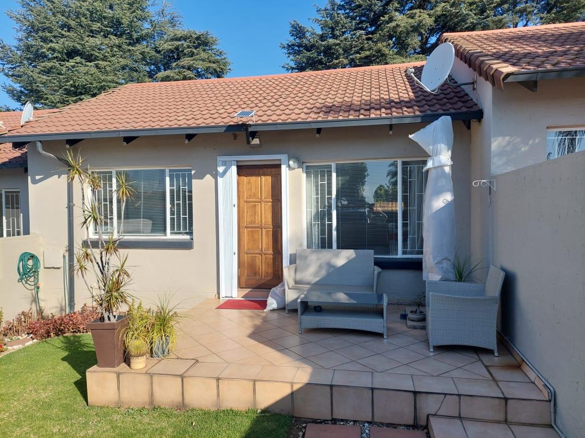Weltevreden Park Property Property and houses for sale in Weltevreden