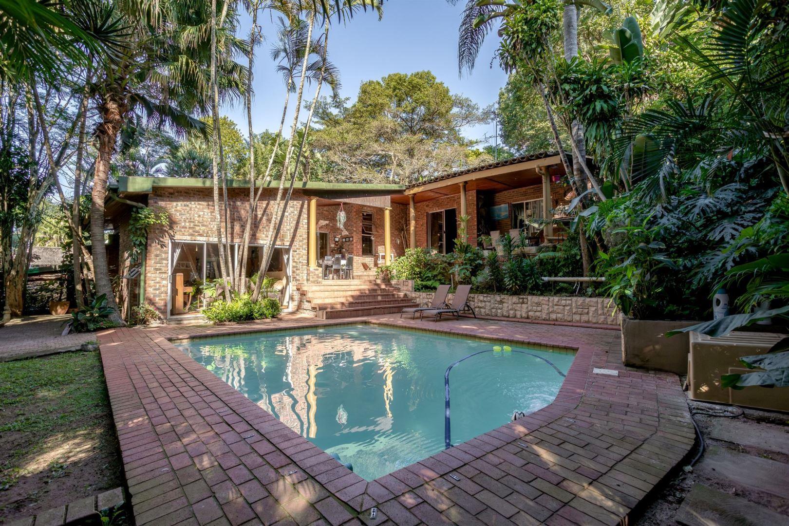 4 Bedroom House for sale in Dawncliffe P24112778721