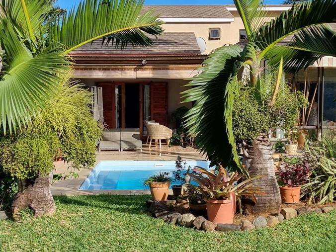 5 Bedroom House for Sale in Petite Riviere Noire