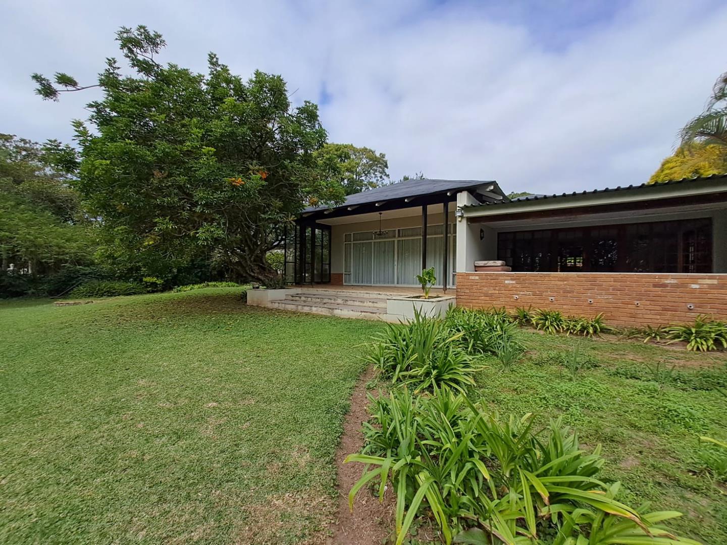 6 Bedroom House for sale in Parkville P24112780293