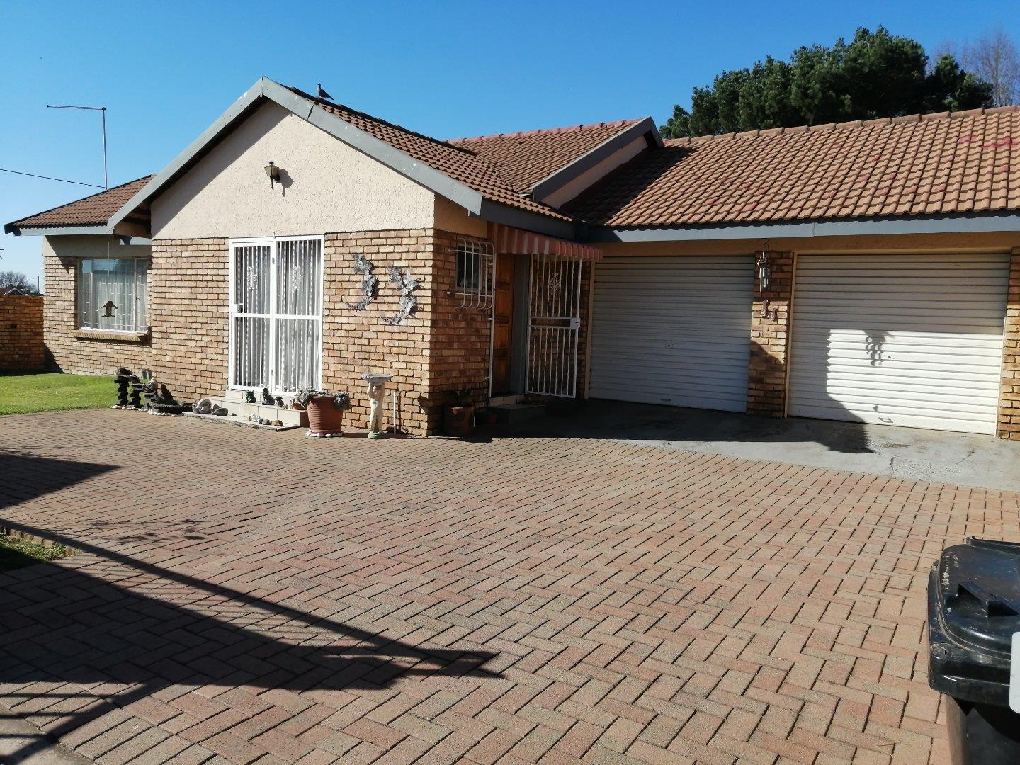 3 Bedroom Townhouse for sale in Selcourt 20 Angola Rd P24112782821