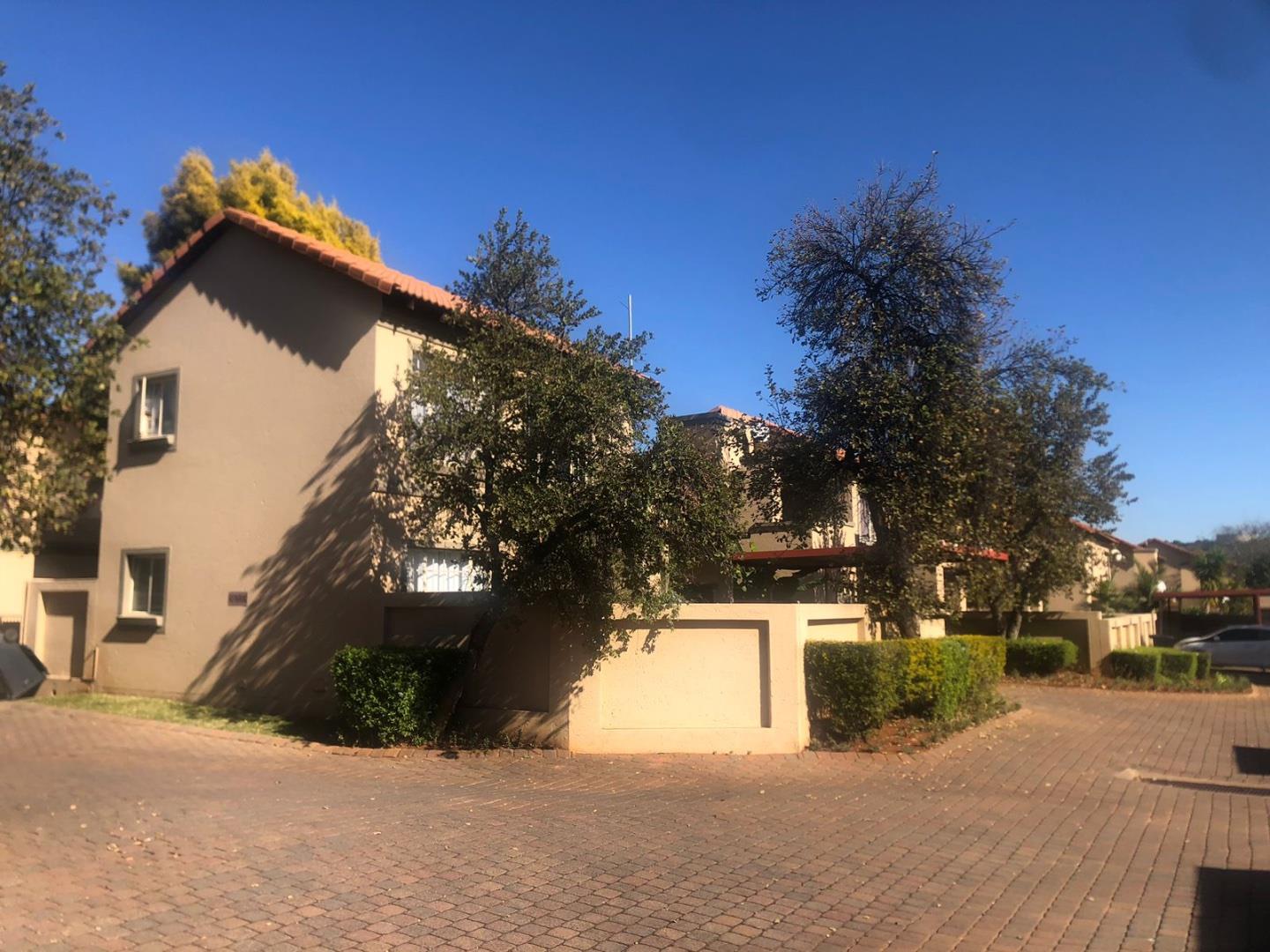 Willow Park Manor Property Property and houses for sale in Willow