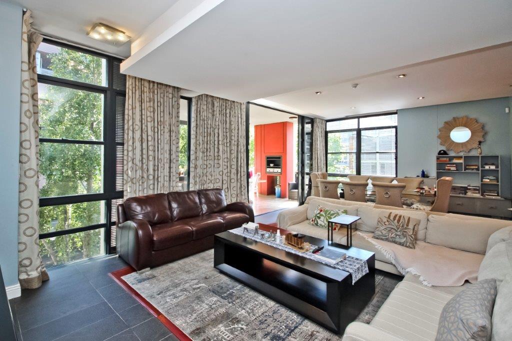 3 Bedroom Apartment / flat for sale in Melrose Arch P24112785497