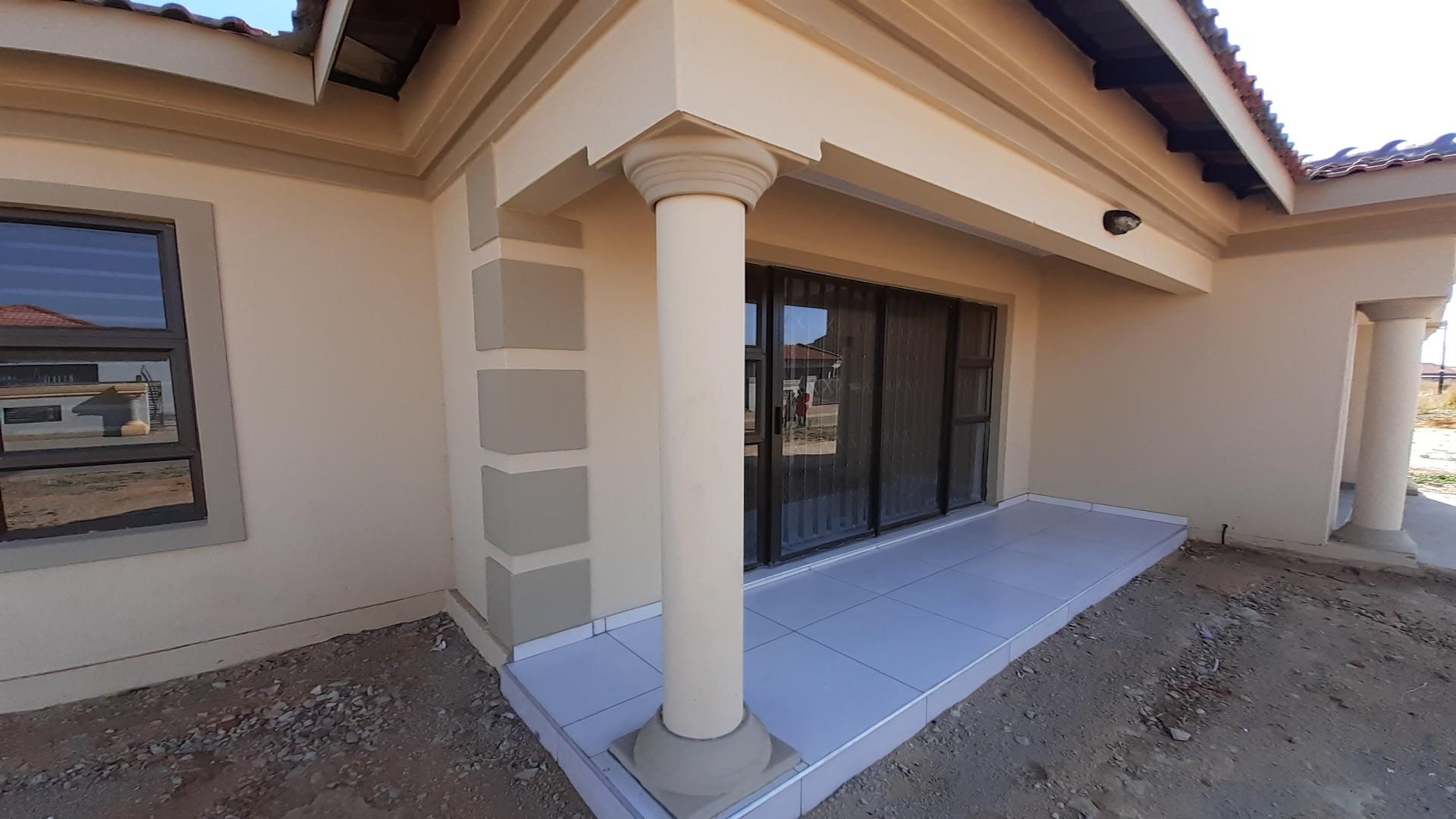 3 Bedroom House for sale in Golden Gardens P24112786366