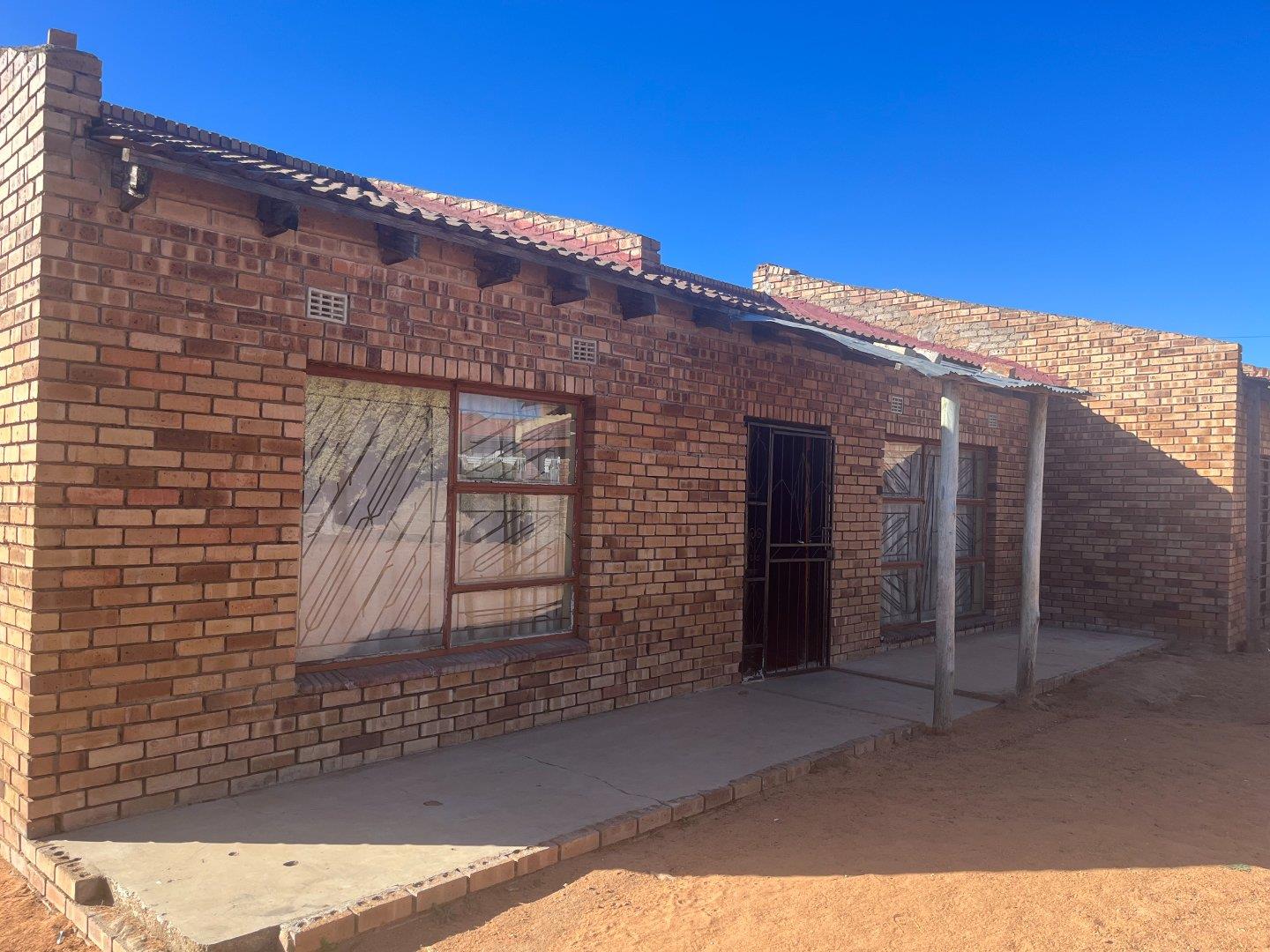 1 Bedroom House for sale in Segwasi Mankweng Unit C P24112788927