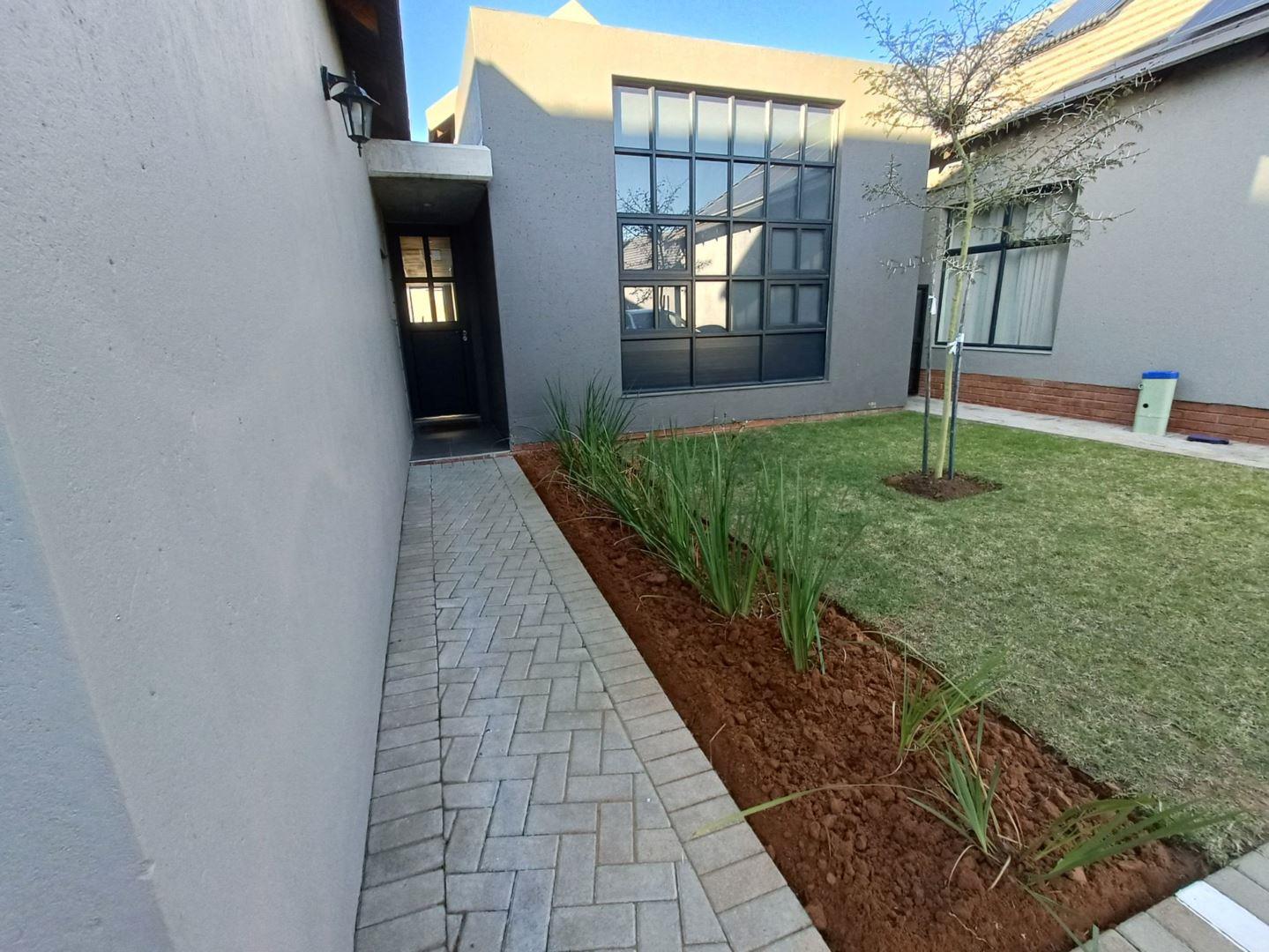 Woodland Hills Wildlife Estate Property Property and houses to rent