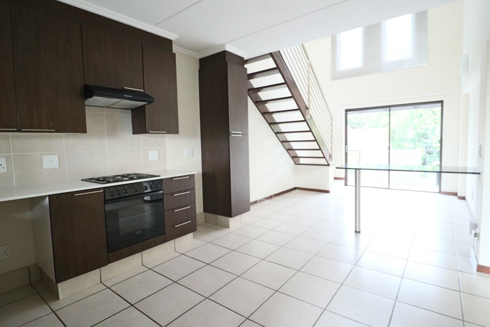 2 Bedroom Apartment / flat for sale in Bryanston 4 Vlok Road P24