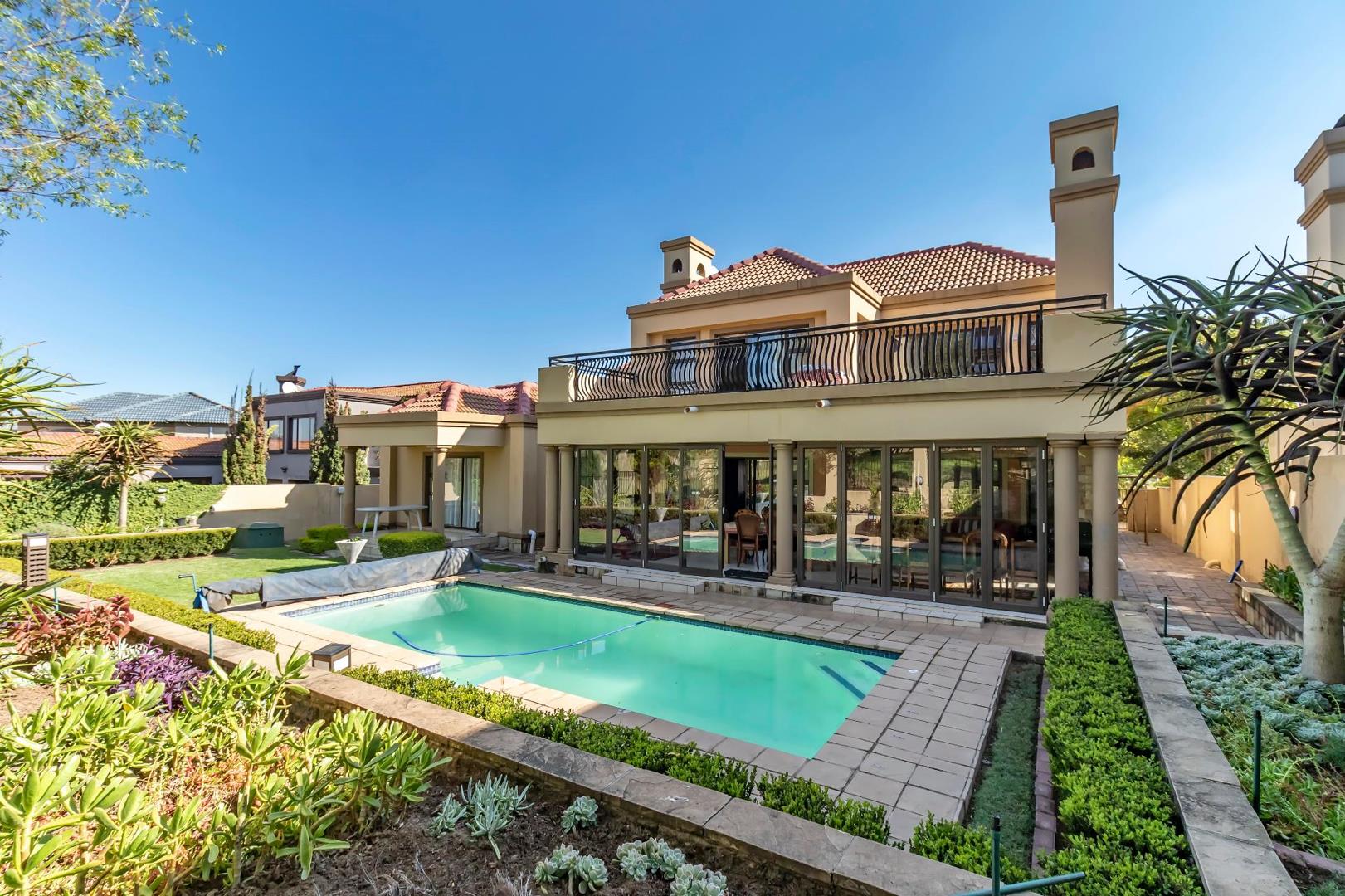 5 Bedroom House for sale in Blue Valley Golf Estate P24112791780