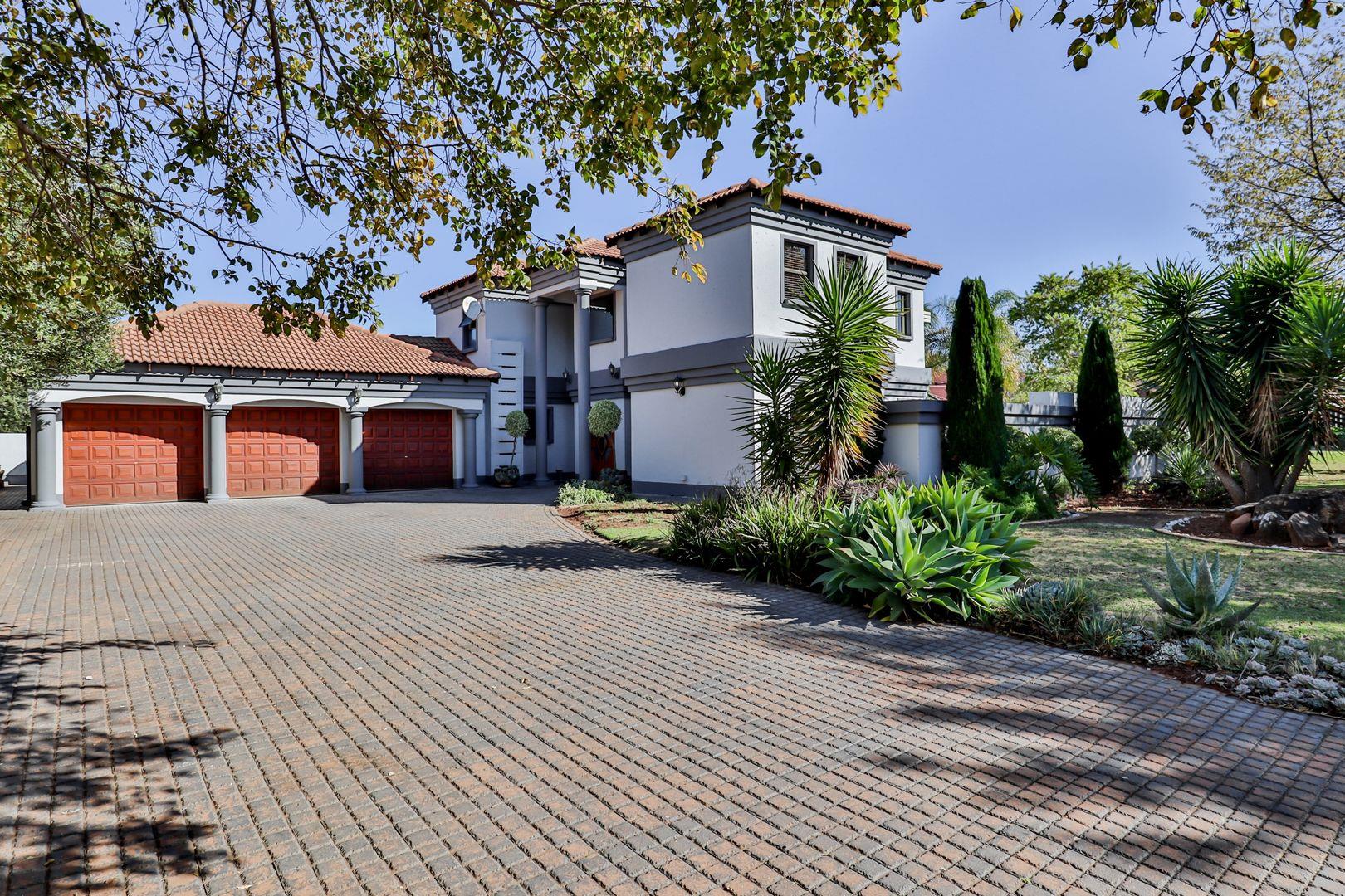 4 Bedroom House for sale in Irene Farm Villages 1 Chesnut P24112792154