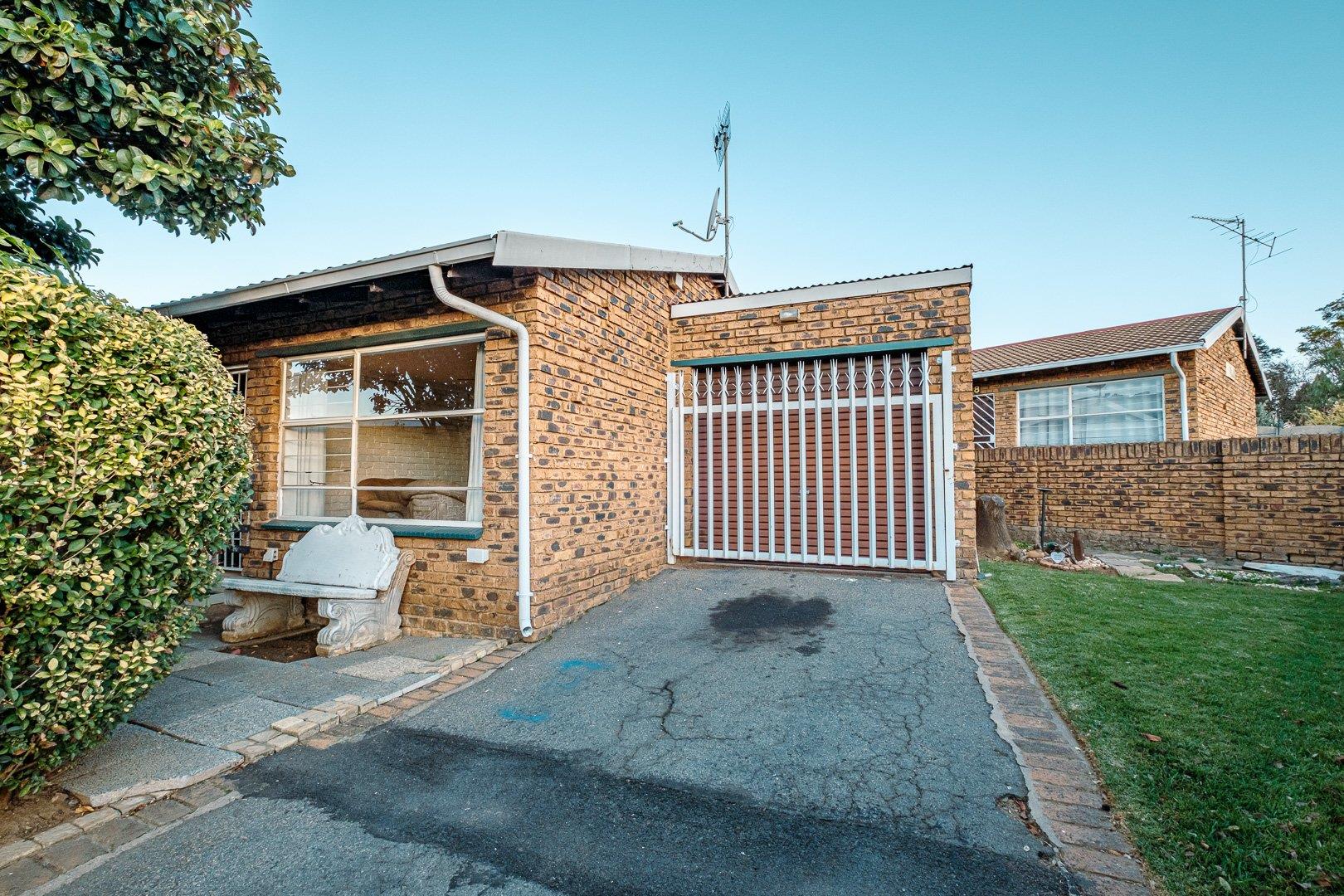 Townhouses for sale in Krugersdorp Krugersdorp Property Property24