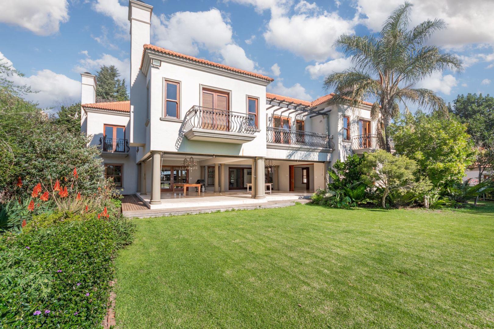 5 Bedroom House for sale in Bedfordview P24112793696