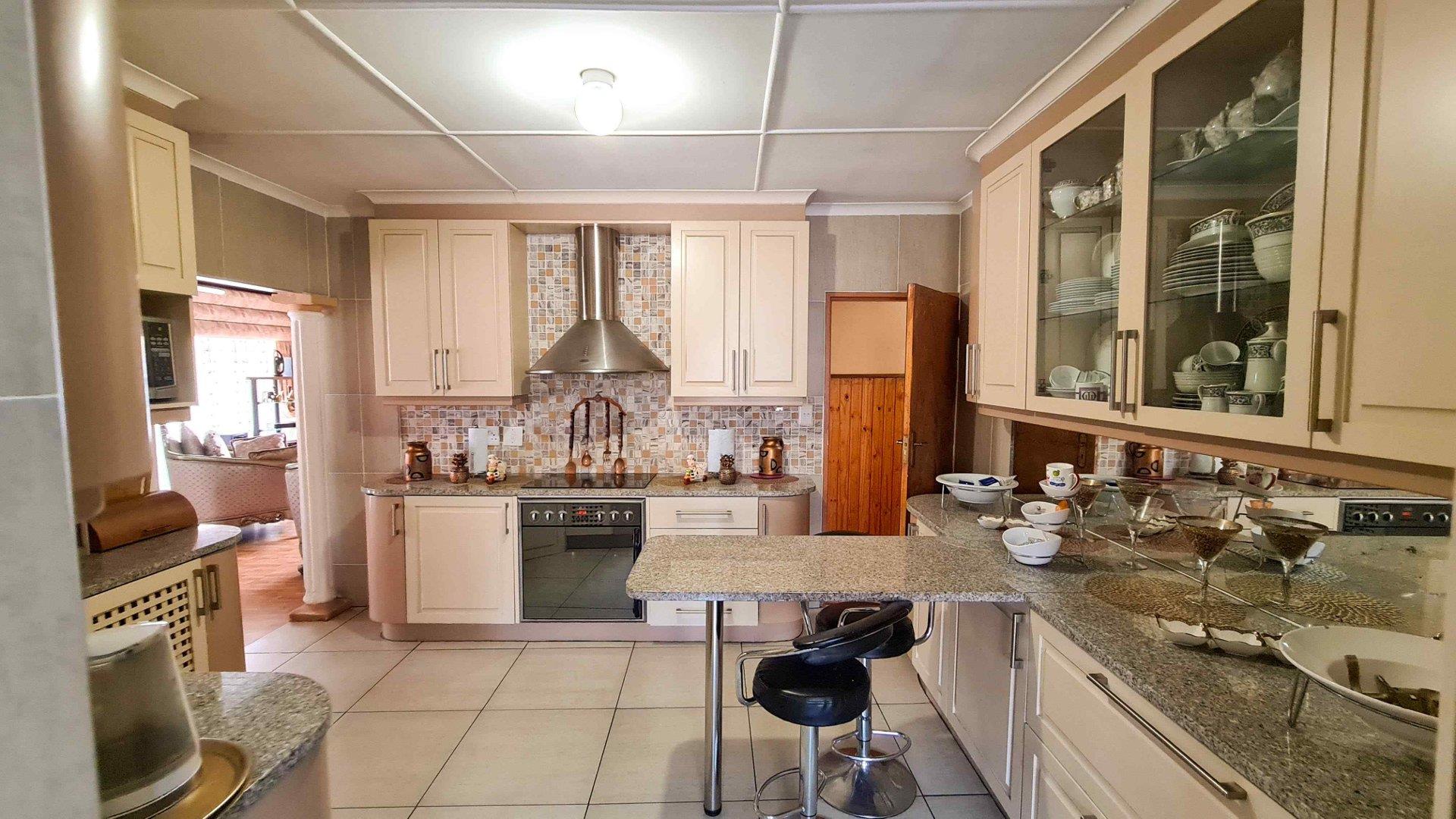 3 Bedroom House for sale in King Williams Town Central P24112793890