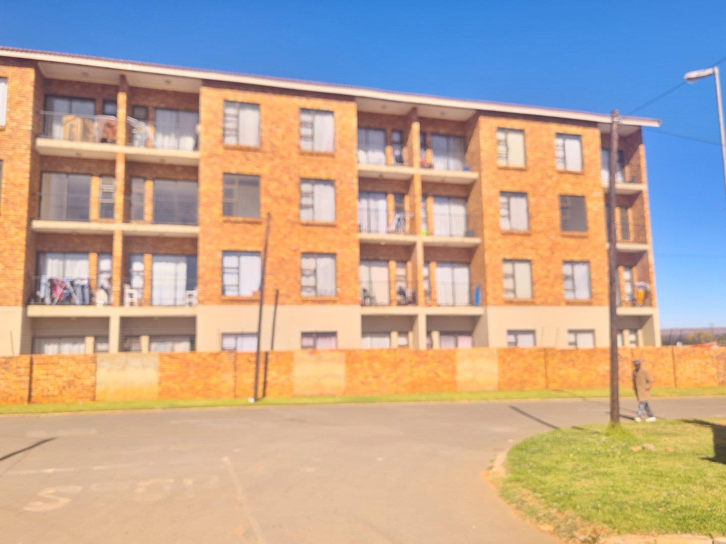 2 Bedroom Apartment / flat to rent in Chiawelo 45 Wisani Street