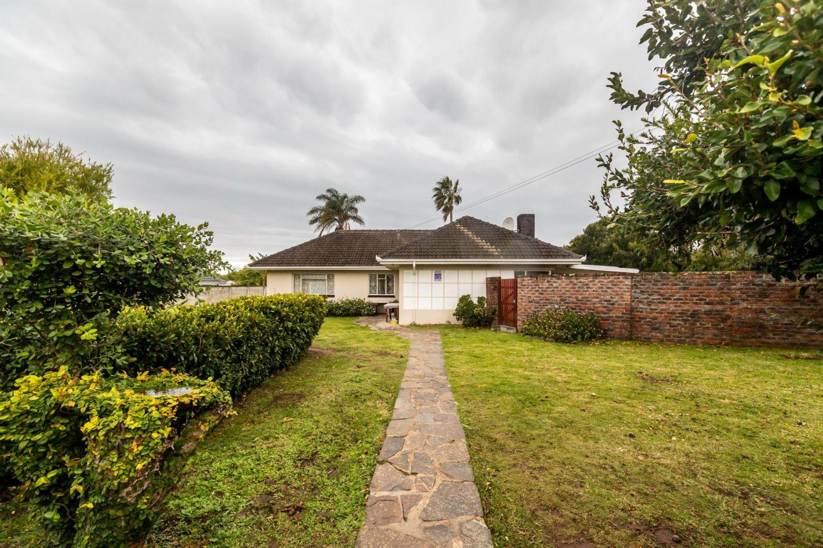 Beacon Bay Property Property and houses for sale in Beacon Bay