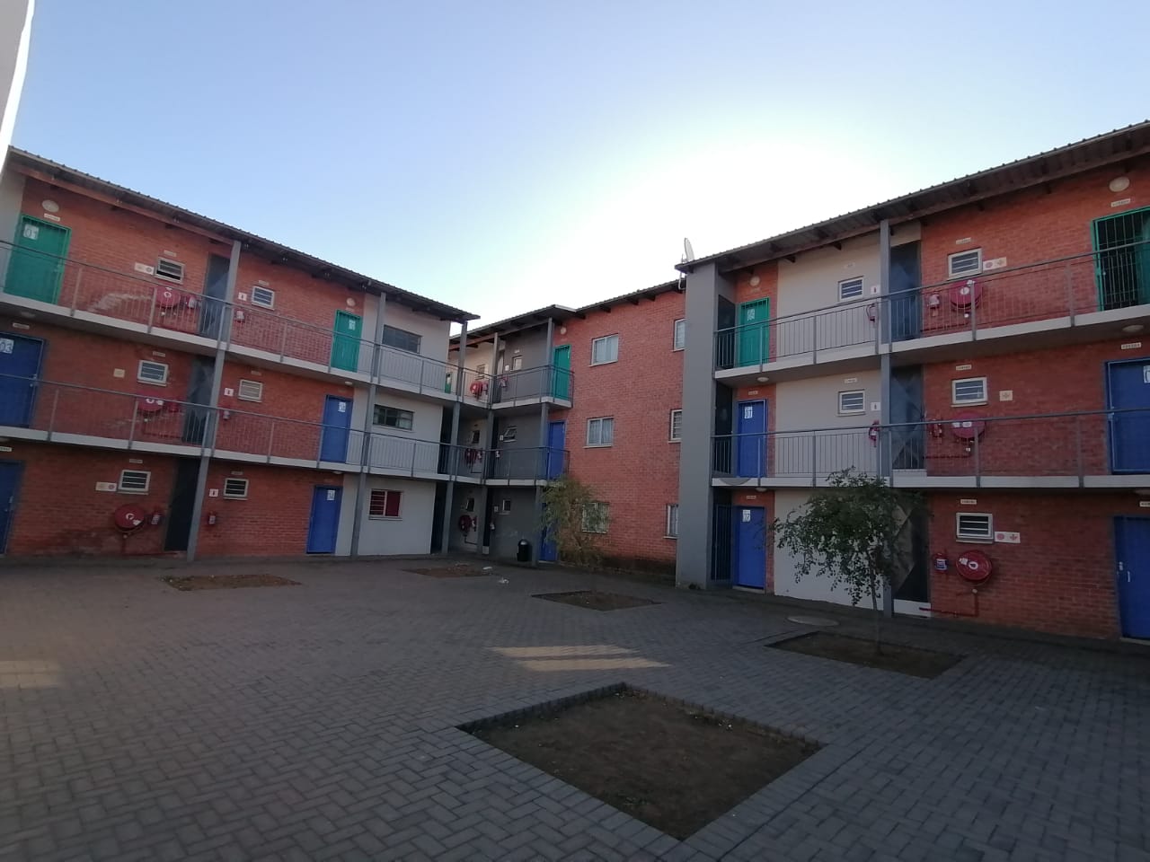 2 Bedroom Apartment / flat for sale in Raceway P24112801701