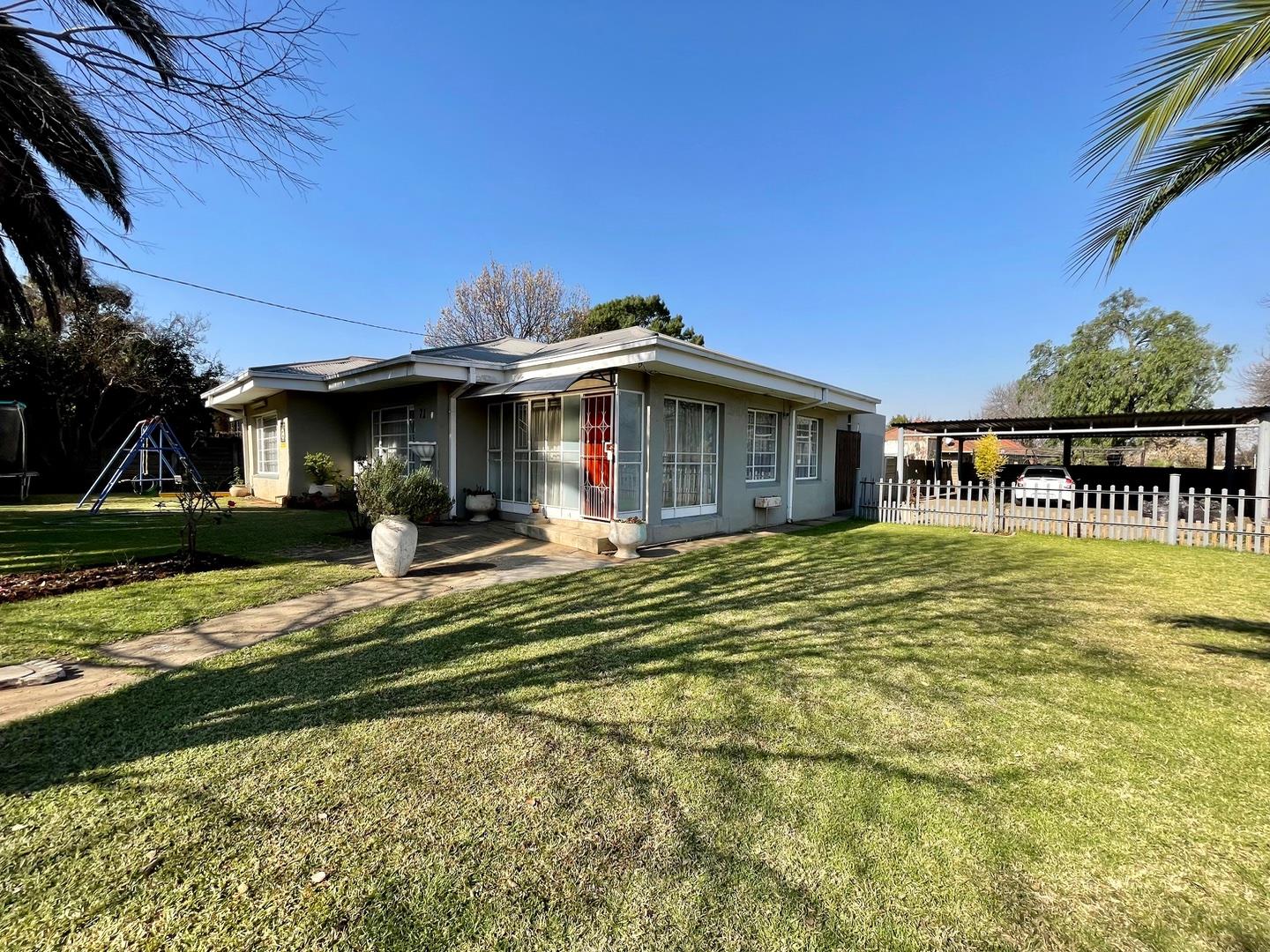 3 Bedroom House for sale in Duncanville P24112802281