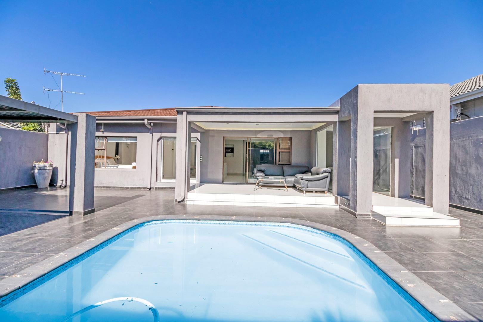 3 Bedroom House for sale in Norwood P24112803167