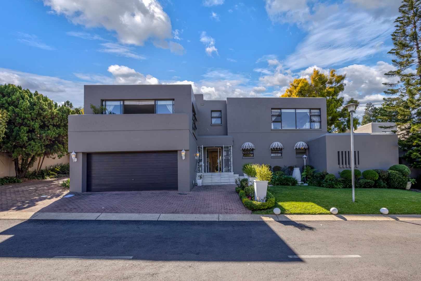 3 Bedroom House for sale in Bryanston P24112803745