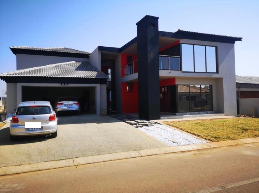 5 Bedroom House for sale in The Orchards P24112804468