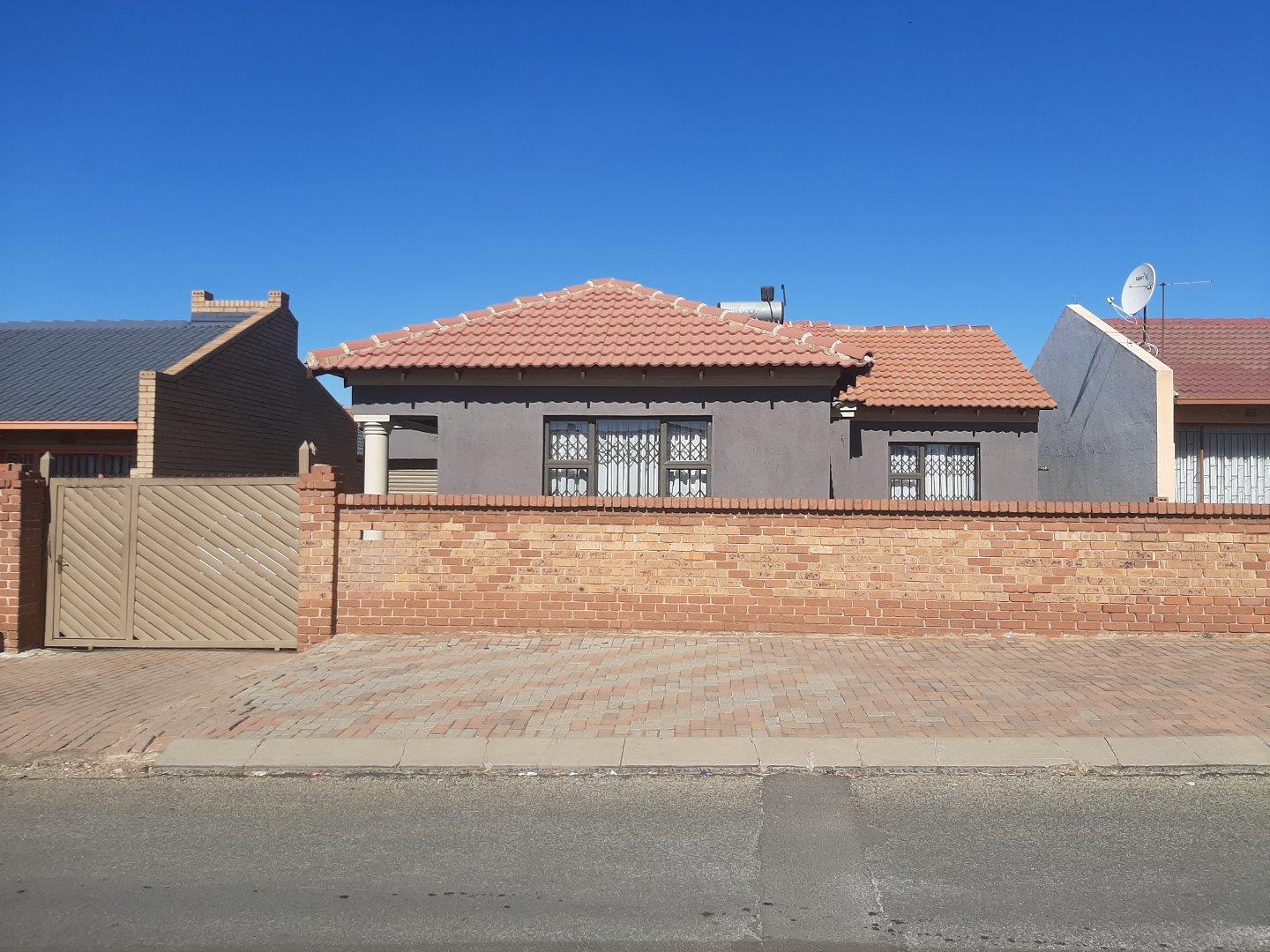 Hospital View, Tembisa Property Houses for sale in Hospital View