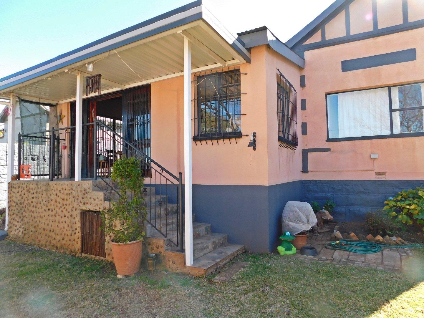 3 Bedroom House for sale in Krugersdorp North 54 Otto Avenue P24