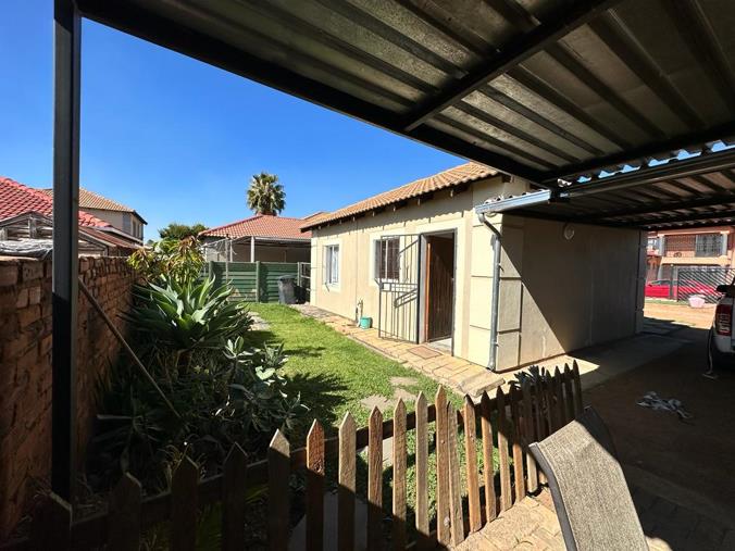 2 Bedroom House to Rent in Nkwe Country Estate