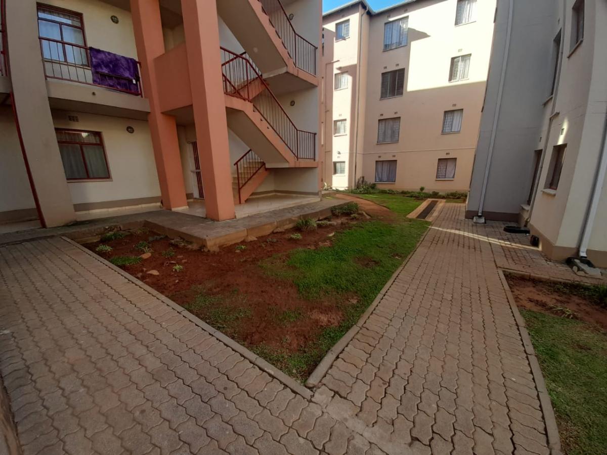 Apartments / flats for sale in Soweto Soweto Property Page 2