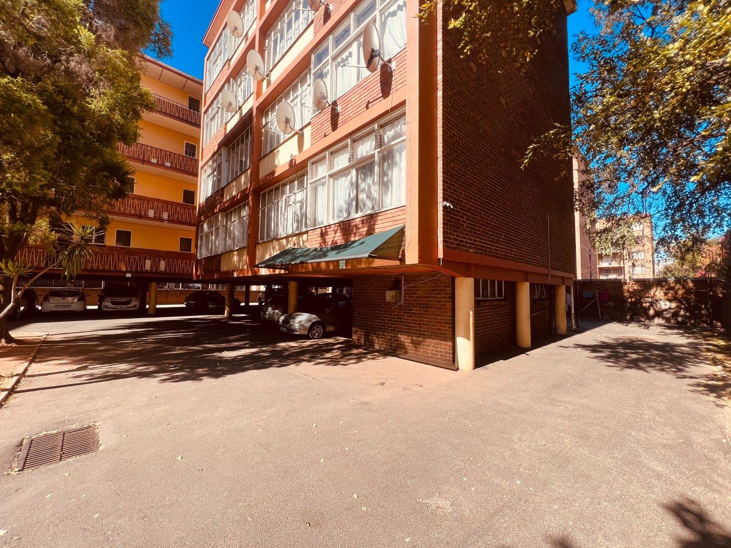 2 Bedroom Apartment / flat for sale in Arcadia P24112810608