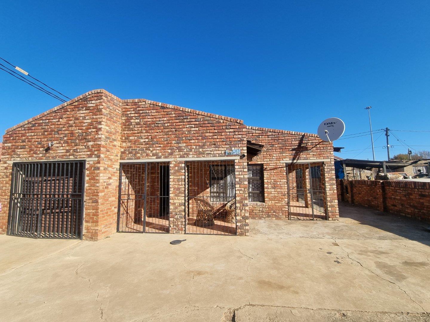 3 Bedroom House for sale in Kanana P24112812390