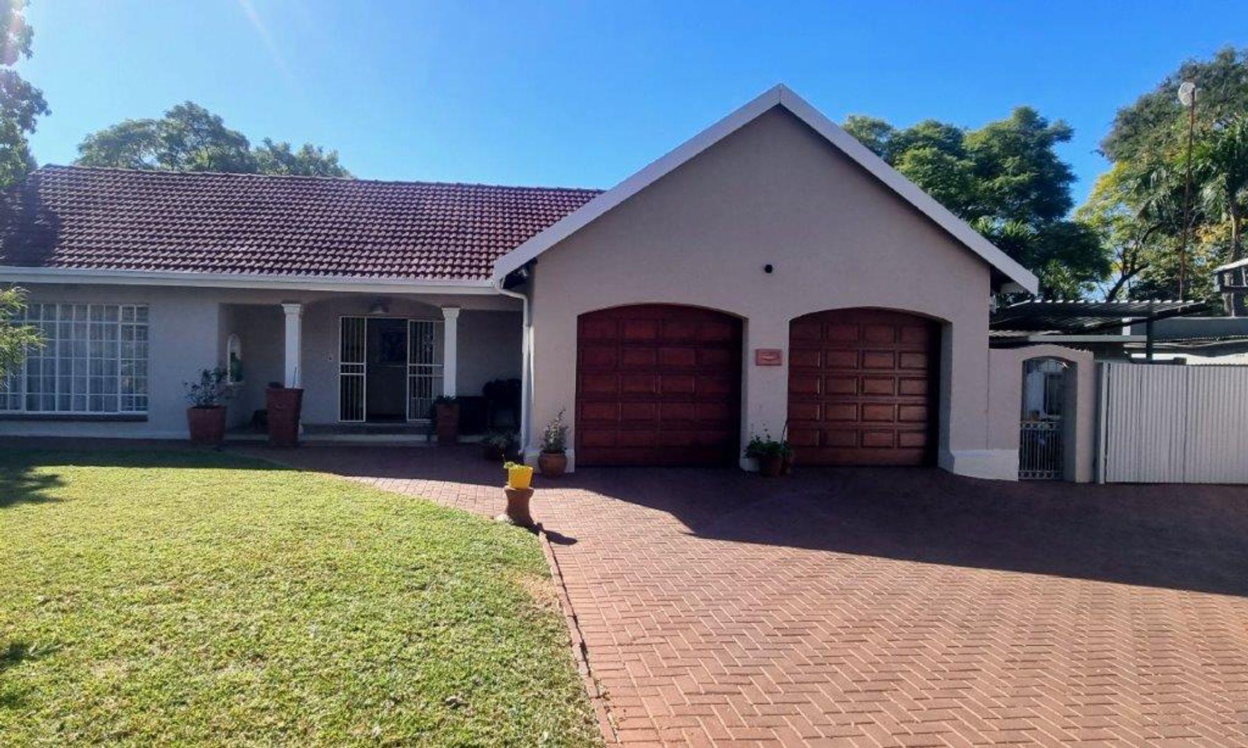 4 Bedroom House for sale in Bela Bela P24112813574