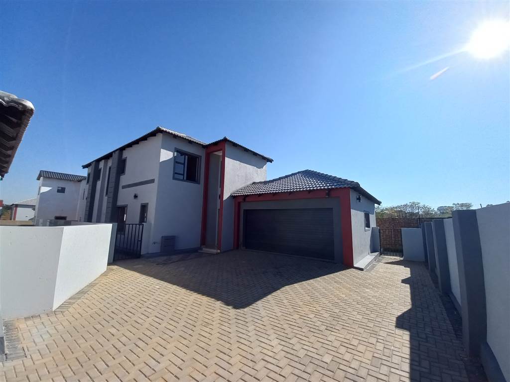4 Bedroom House for sale in Zambezi Manor Lifestyle Estate 1 Ammolite