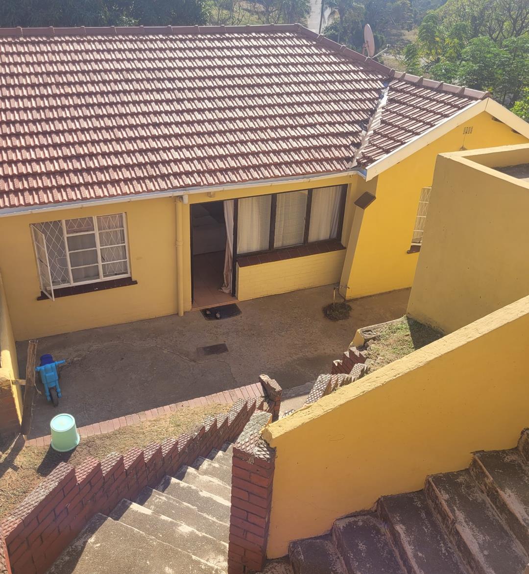 Montclair, Durban Property Property and houses for sale in Montclair