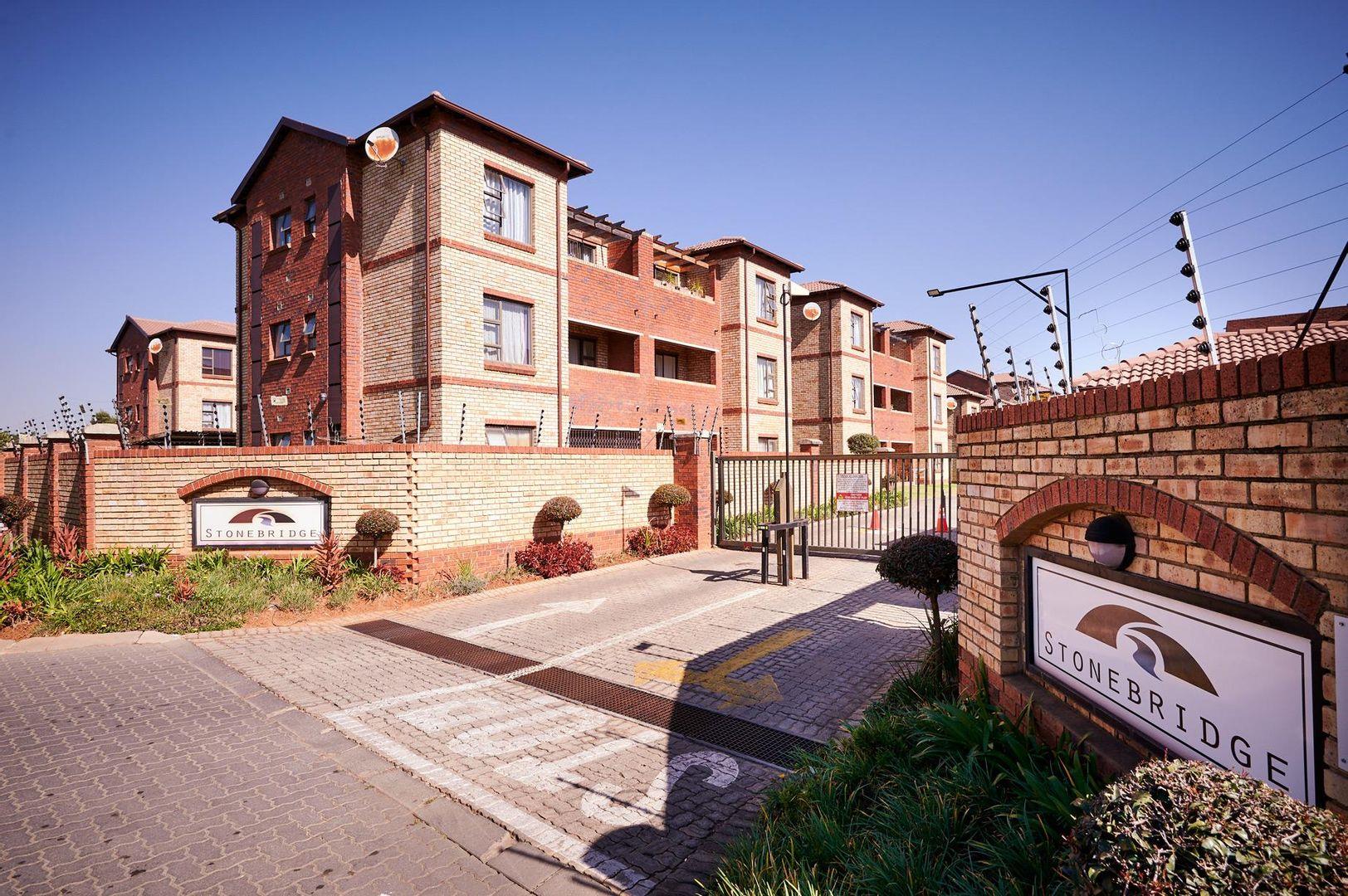 2 Bedroom Apartment / flat for sale in Randpark Ridge P24112763269